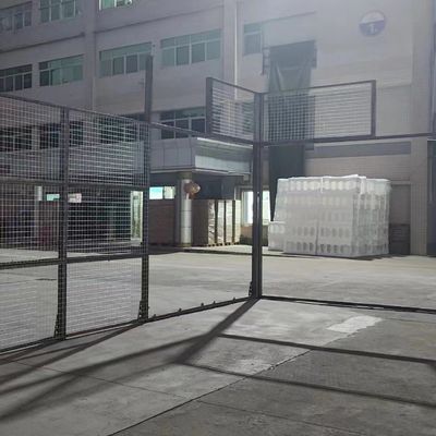 Bom preço Palco de tênis de padel sintético verde de fácil instalação com superfície lisa em linha