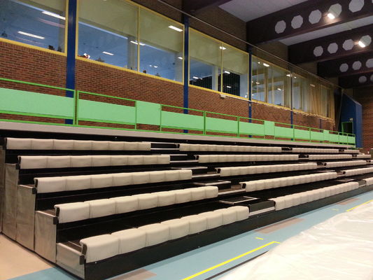 Bom preço Alumínio Prata Retrátil Bleacher Assentos Direitos ou Curvos Opções Disponíveis em linha