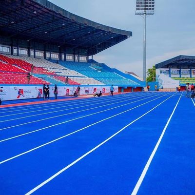 Bom preço Material atlético das pistas de atletismo EPDM SBR do sistema do sanduíche para o jogo nacional dos esportes em linha