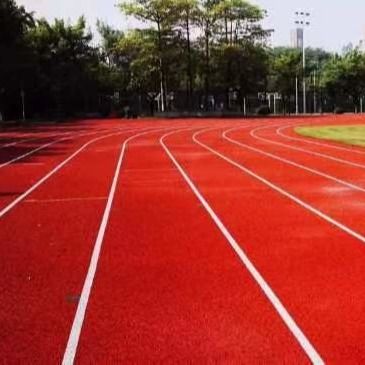 Bom preço Pistas de atletismo atléticas dos grânulo de borracha com sistema de revestimento respirável do pulverizador em linha