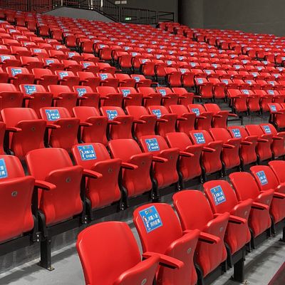Bom preço O plástico fixou assentos retráteis do estádio torna para esportes exteriores em linha