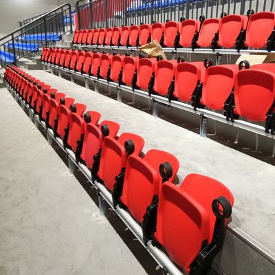 Bom preço Assentos de estádio de plástico de PP com cor personalizada e garantia de 5 anos para fácil instalação 435x552x782mm em linha