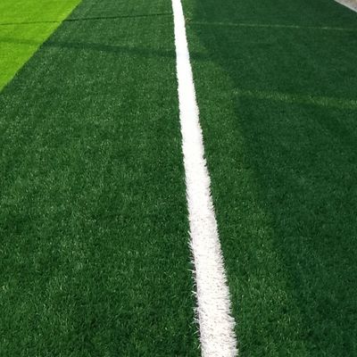 Bom preço PE PP Erva artificial Polietileno e polipropileno fios 30 mm Erva altura de pilha em linha