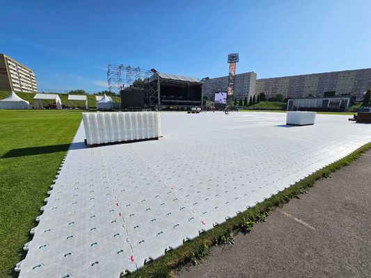 Bom preço Acessórios para pisos de polietileno leve e versátil para eventos em linha