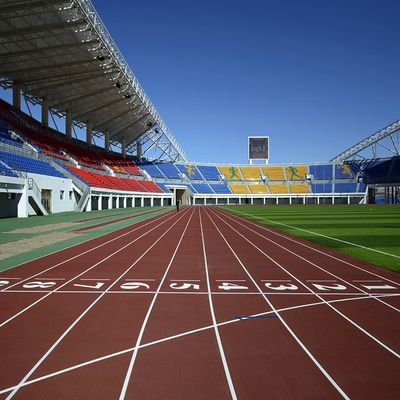 Bom preço Pista de corrida atlética de borracha com resistência UV para os requisitos do cliente em linha