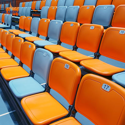 Bom preço 200-500 Pessoas Capacidade Tribunais de ginástica Piso retrátil opcional Largura personalizada em linha