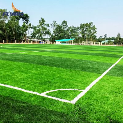 Bom preço Erva sintética de alta densidade 40-60mm verde PE PP artificial para estádios de futebol em linha