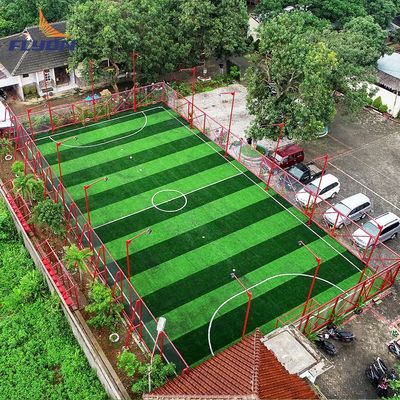 Bom preço Verde PE PP Erva sintética de relva artificial pátio campo de futebol em linha