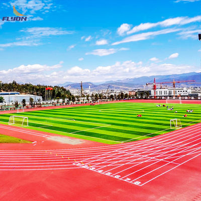Bom preço Percurso de corrida de velocidade total para campo de esportes Estádio de corrida Parque dentro do método de instalação de chuva total em linha