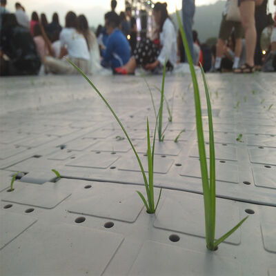 Bom preço Piso portátil de eventos de PP resistente a altas temperaturas com capacidade de carga de 5 toneladas/m2 e design de interligação em linha