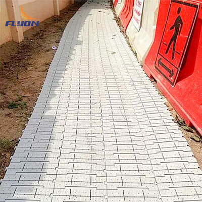 Bom preço Piso Portátil para Eventos com Alta Resistência ao Impacto e Capacidade de Carga de 5 Toneladas/m² com Design de Encaixe para Proteção de Gramado em linha